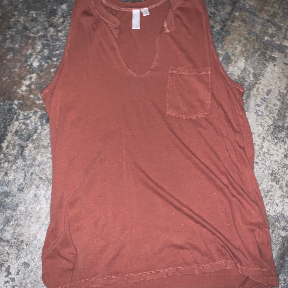 Lounge tank